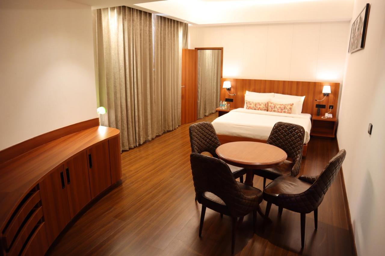 The Mars Resorts Meerut Exteriör bild